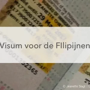 visumstickers Filipijnen in paspoort in het midden de tekst: Visum voor de Filipijnen"