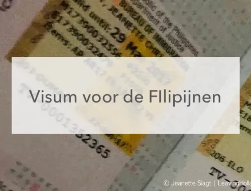 visumstickers Filipijnen in paspoort in het midden de tekst: Visum voor de Filipijnen"