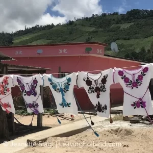 traditionele kleding Mexico aan wijslijn