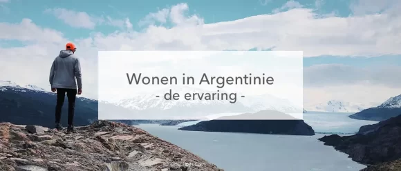 Patagonie man op rots, wonen in argentin ie ervaring