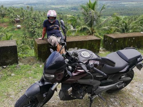 Baja Dominar, Filipijnen Jeanette Slagt